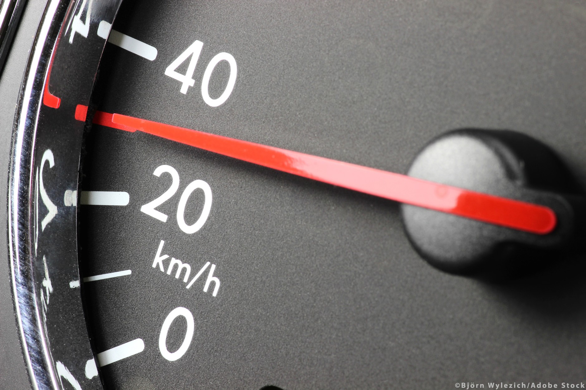 Ograniczenie do 30 km/h w terenie zabudowanym PE