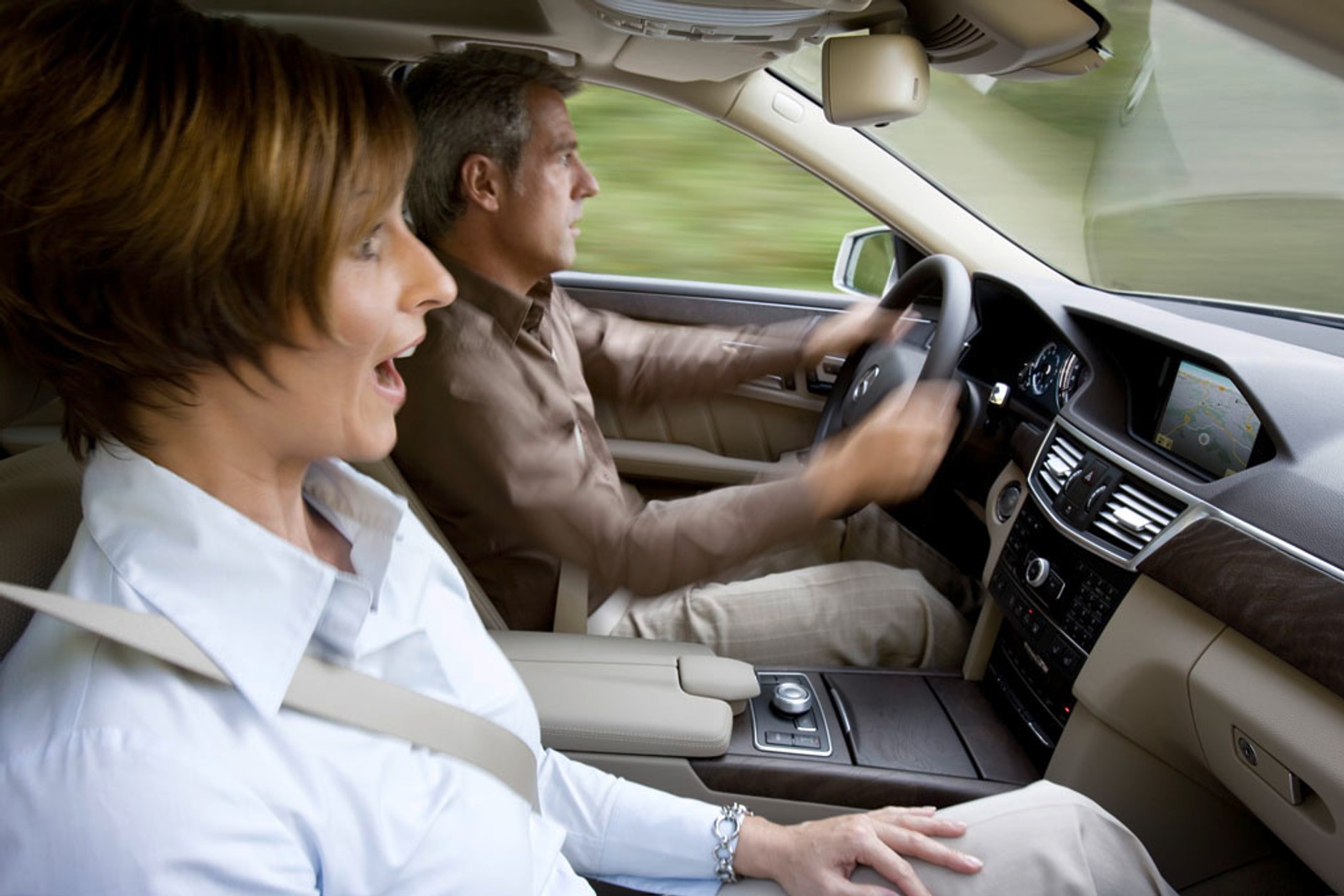 Układy automatycznego hamowania