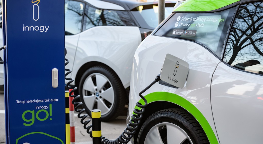 500 elektrycznych BMW i3 do wynajęcia w Warszawie