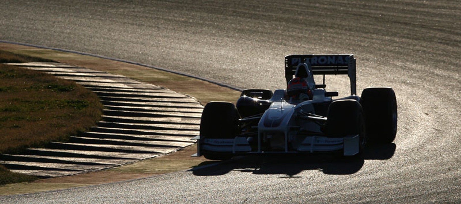 Formuła 1: Robert Kubica sprawdził nowy bolid BMW Sauber - F1.09 (fotogaleria)