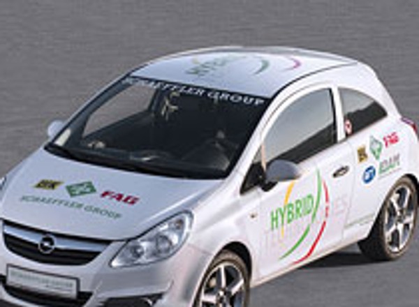 Schaeffler Hybrid: Corsa z trzema silnikami elektrycznymi