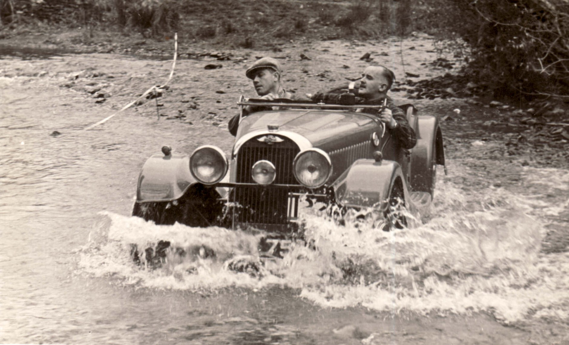 Historyczne zdjęcie z jednej z pierwszych imprez trialowych