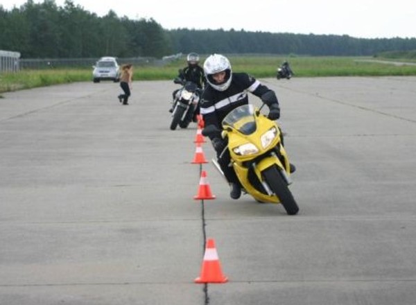 Wyższa szkoła jazdy według Suzuki