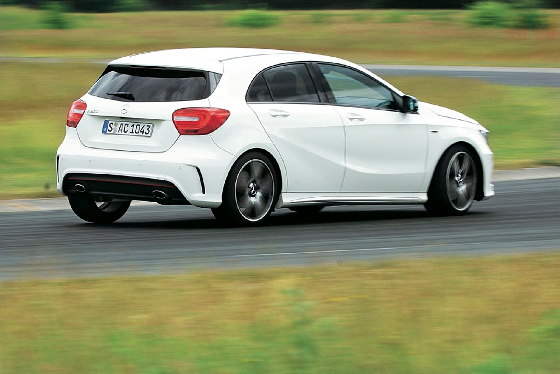 Mercedes A 250 Sport na torze
