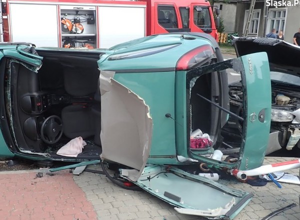 Policja szuka rodziny, która spowodowała wypadek i uciekła