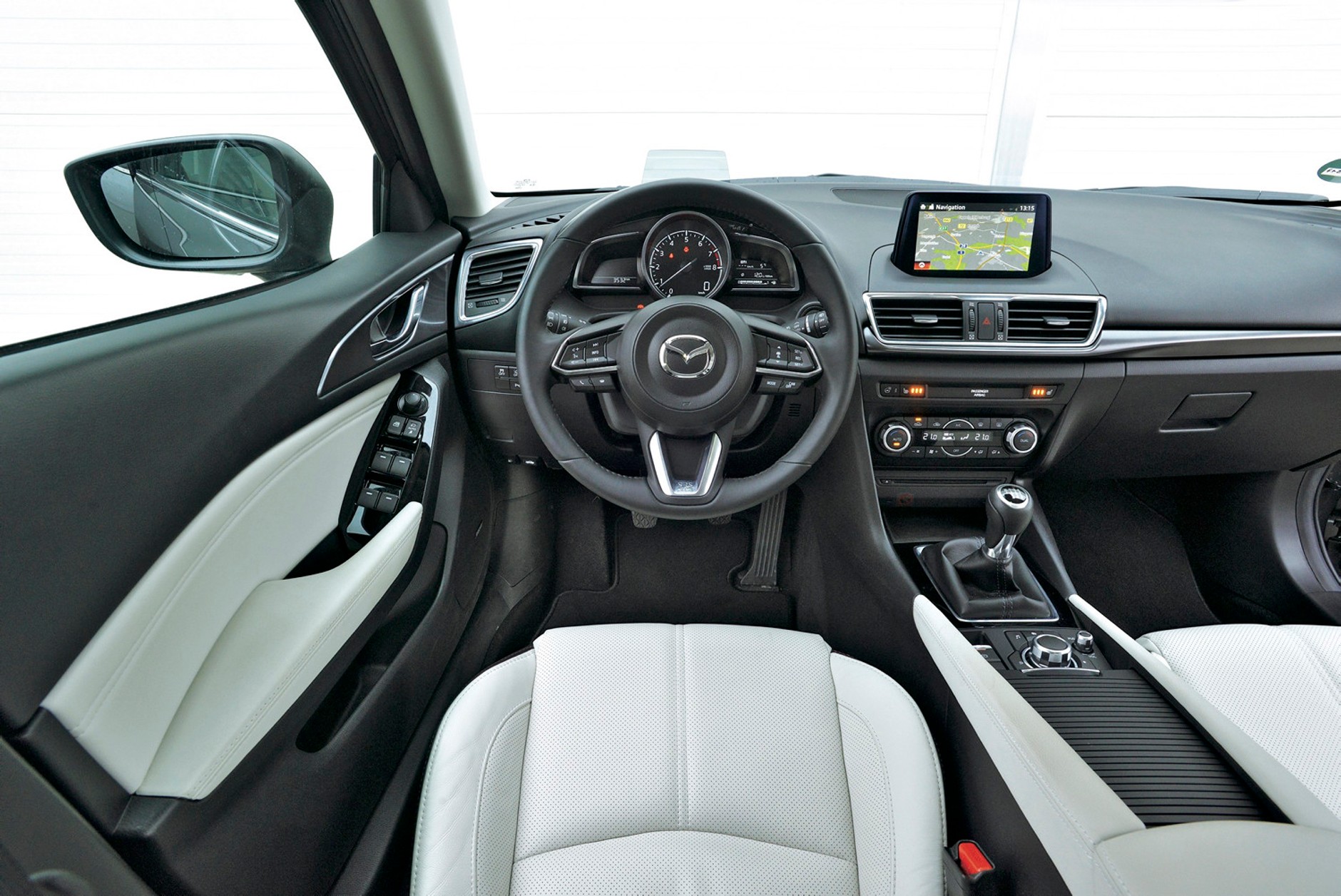 Honda Civic kontra Mazda 3