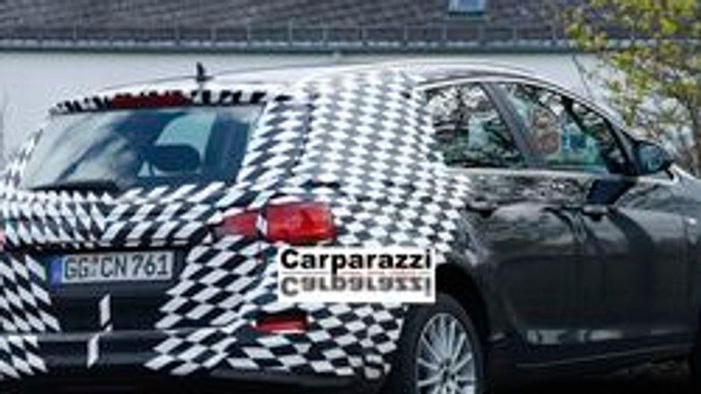 Zdjęcia szpiegowskie: Opel Astra Sports Tourer już w Paryżu
