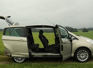 Ford B-MAX: małe auto z dużym wnętrzem
