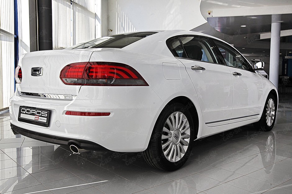 Qoros 3 sedan