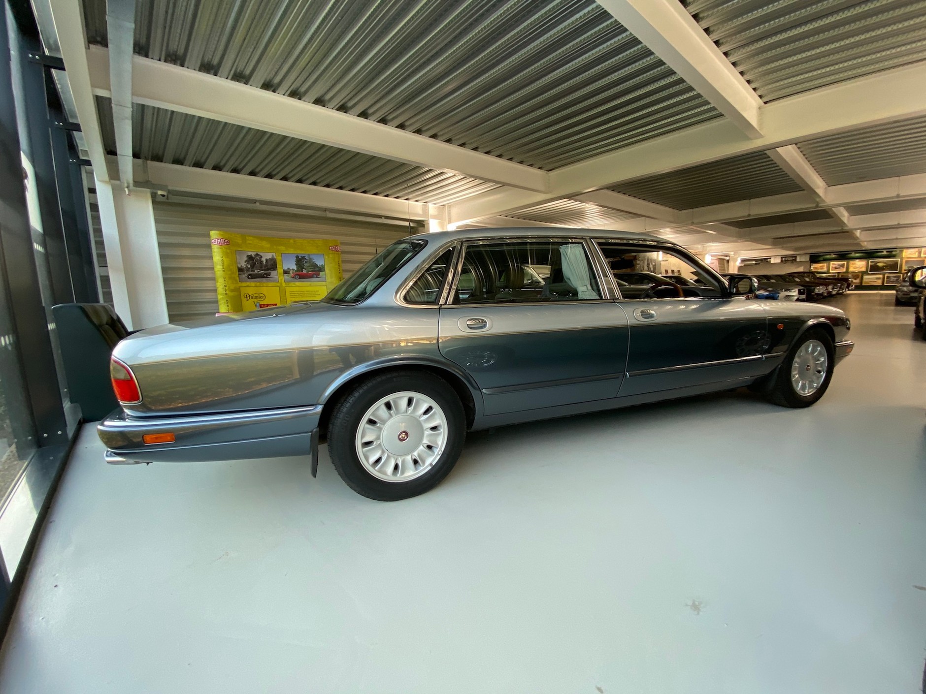 Daimler Six – Double Stretch Limousine