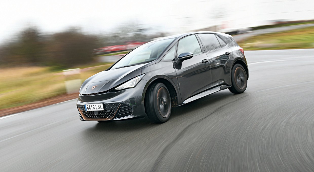 Cupra Born 58 kWh E-Boost – czy elektryczna Cupra wyrobi się na zakręcie?