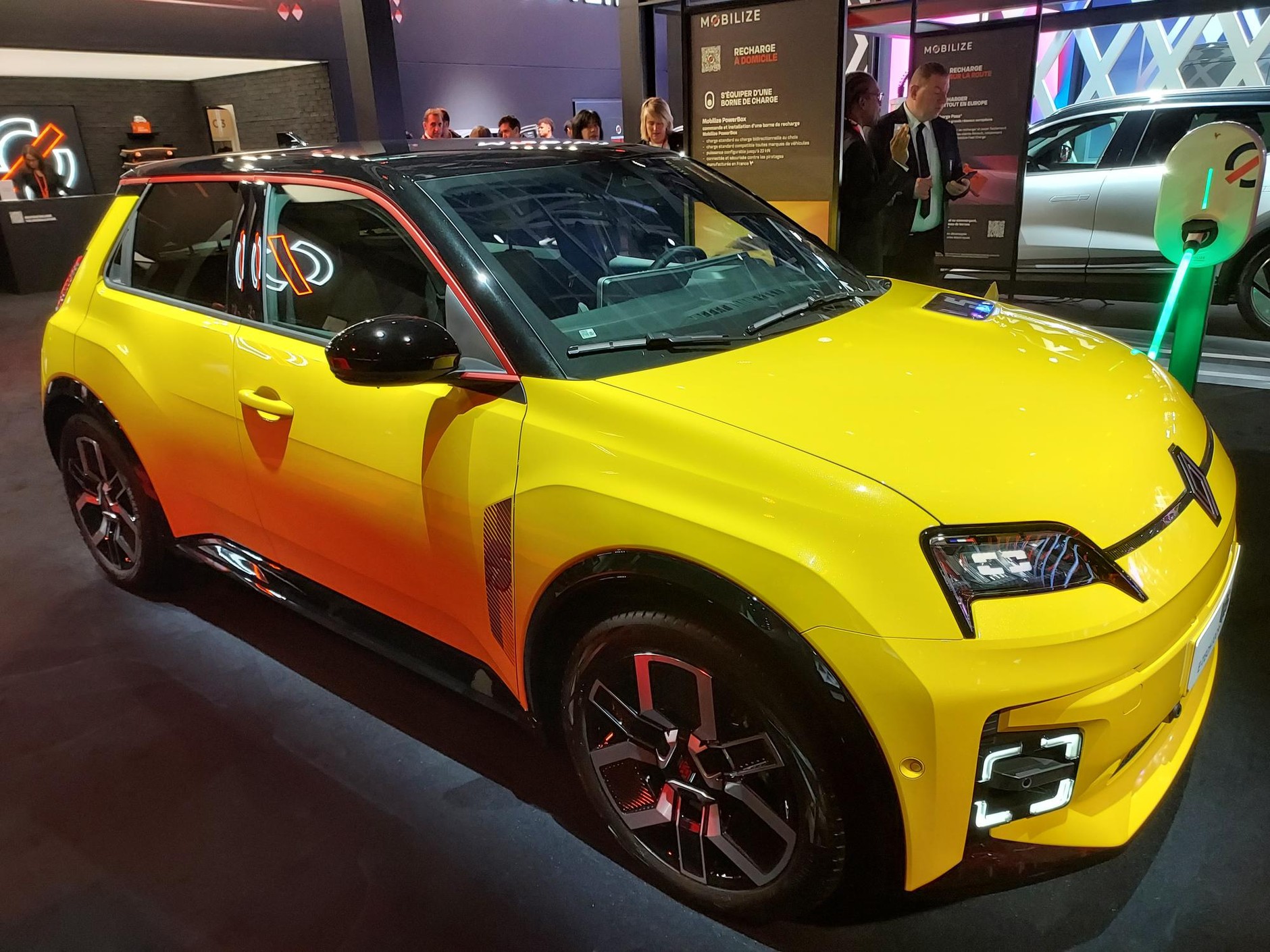 Salon samochodowy w Paryżu 2024