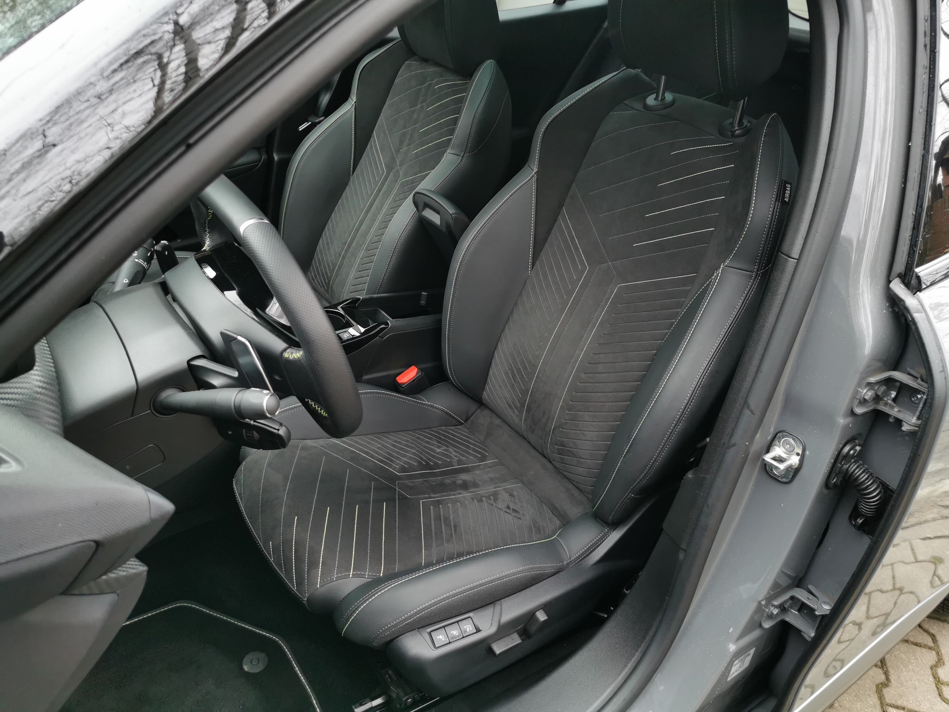 Peugeot 2008 1.2/130 KM EAT8 GT