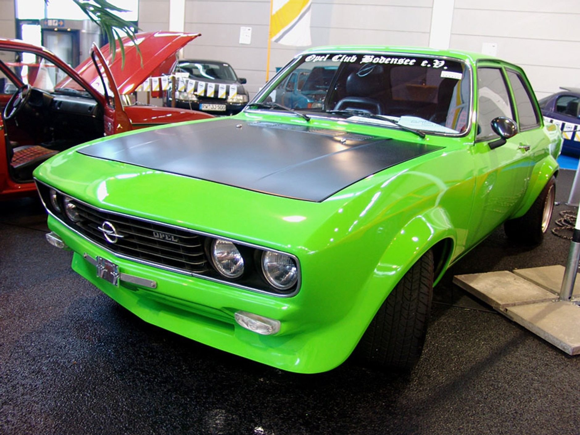 Tuning World Bodensee 2007: dziewczyny i samochody (fotogaleria)