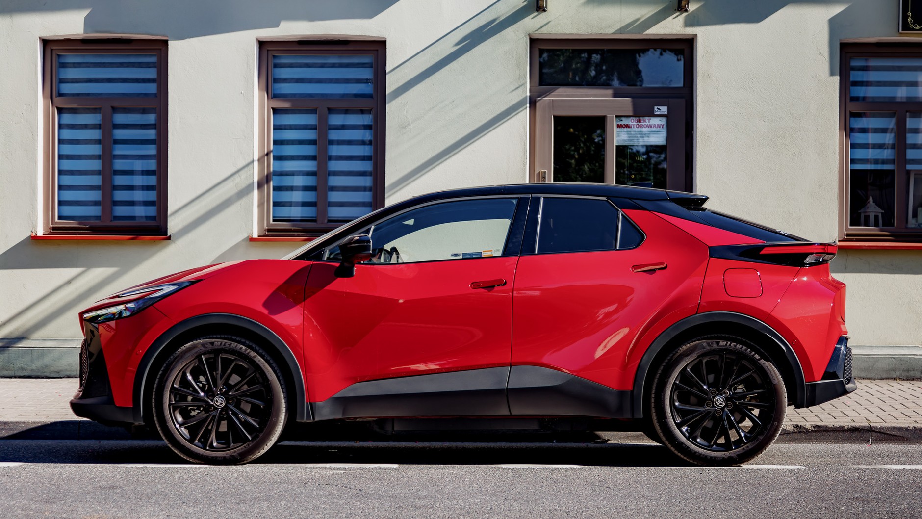 2024 Toyota C-HR PHEV