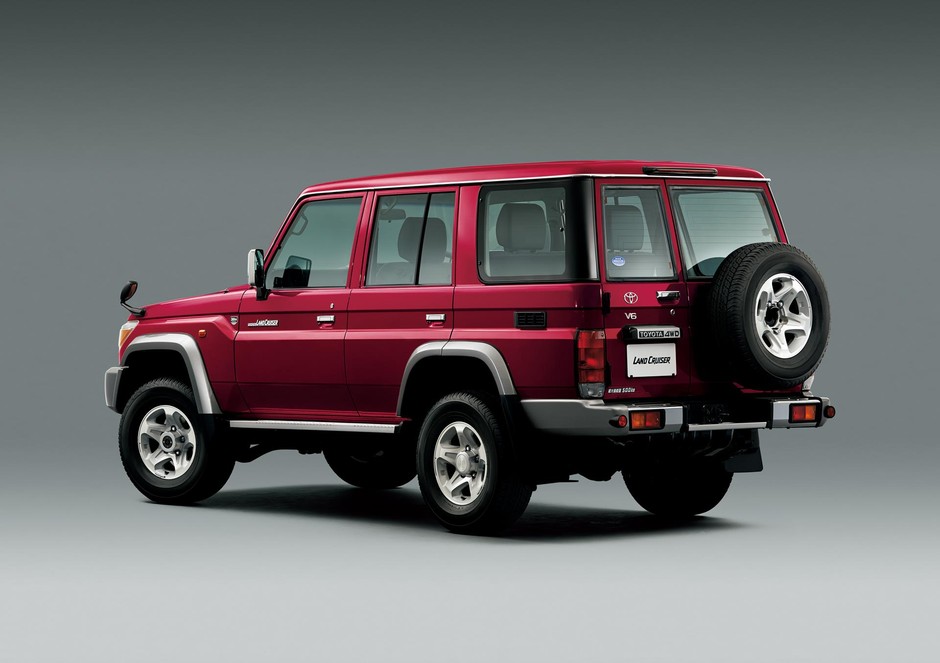 Toyota Land Cruiser J7