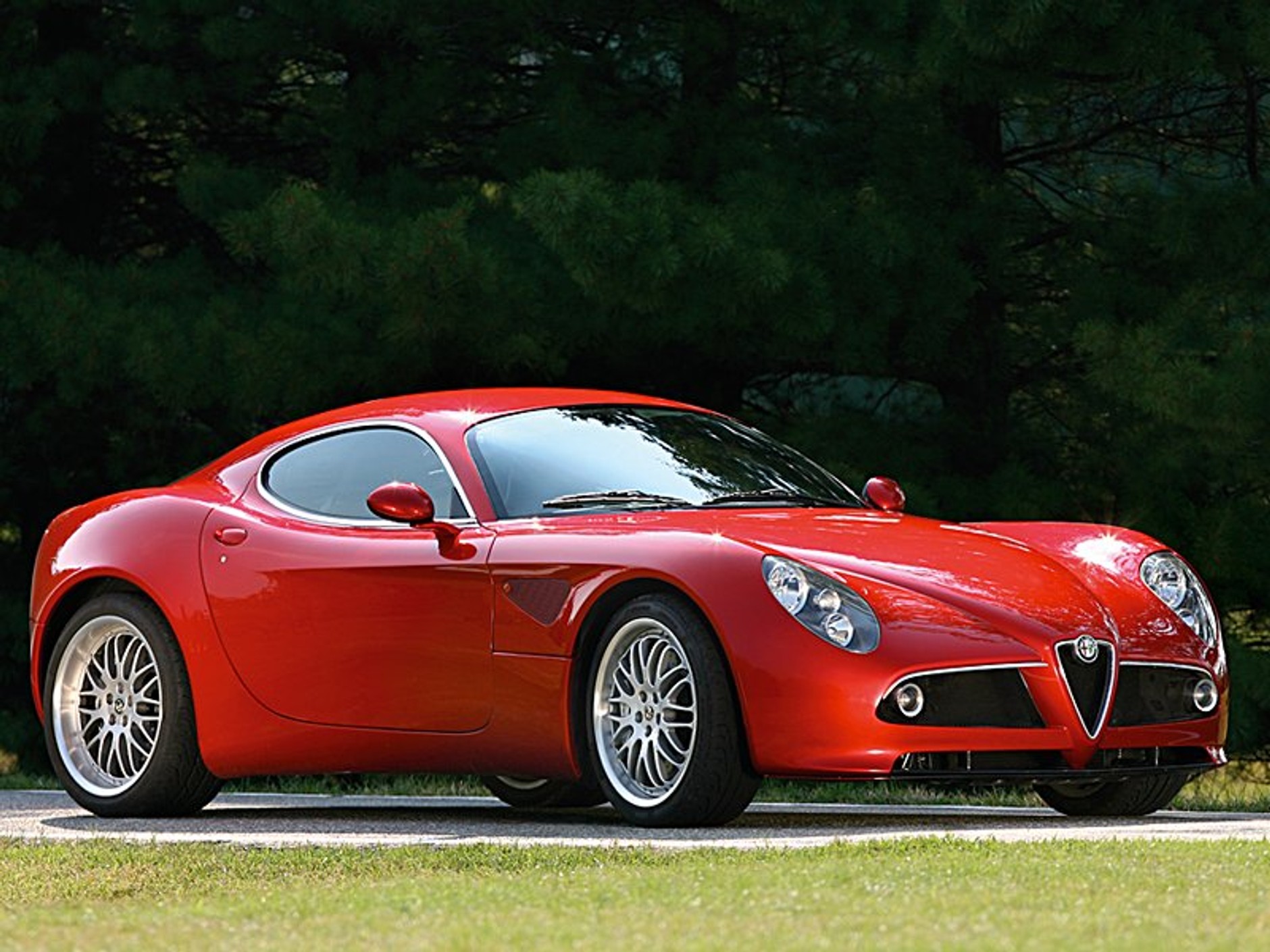 Paryż: Alfa Romeo 8c Competizione oficjalnie!