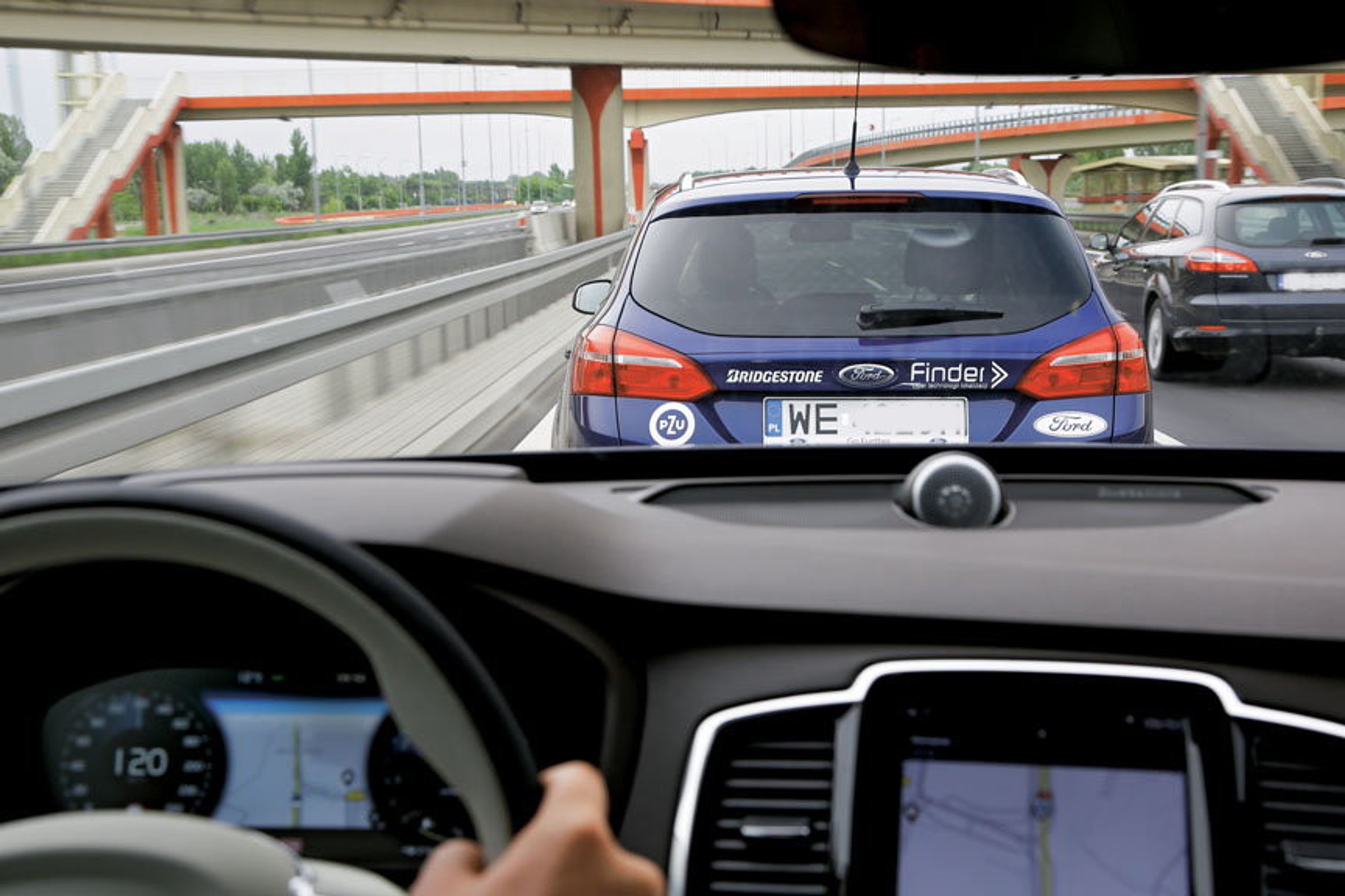 Zwłaszcza teraz pamiętaj o zasadzie dwóch sekund. Unikniesz wypadku