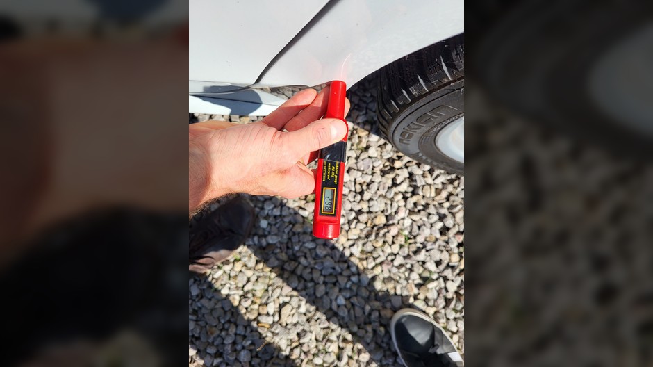Audi A4 Avant Quattro - biały "szwed" z silnikiem benzynowym. Miły sprzedawca, ale auto pokolizyjne i podrdzewiałe