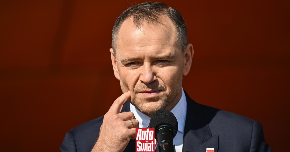 Karol Nawrocki dostał zakaz prowadzenia aut. BMW za 2 mln zł nie poprowadzi