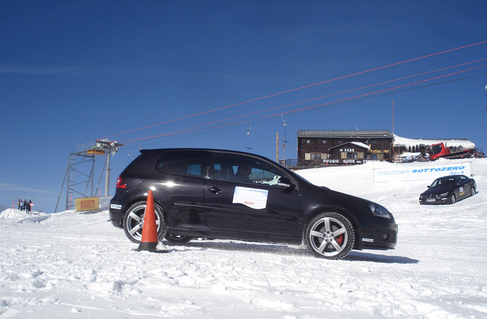 Pirelli Sottozero 2 pod Matterhorn, czyli jak zaprezentować zimowe opony latem