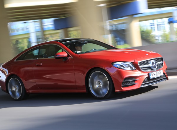 Mercedes E 400 Coupe - relaks z odrobiną perwersji | TEST