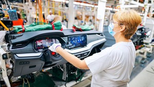 Faurecia i Hella łączą się. Powstał siódmy co do wielkości producent części motoryzacyjnych