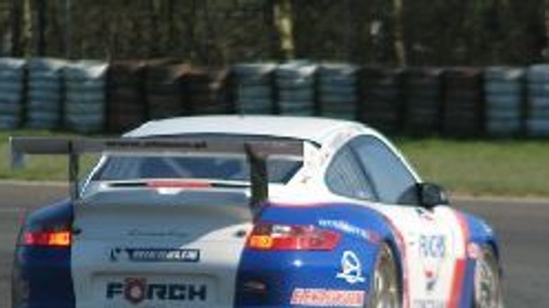 Wyścigi: Robert Lukas taranował kolegów na torze