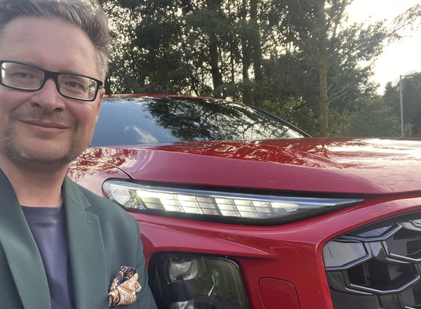 Jeździłem nowym Audi Q3. Jedną z zalet odkrywa dopiero po zmierzchu. No i te "migacze" to tak na serio