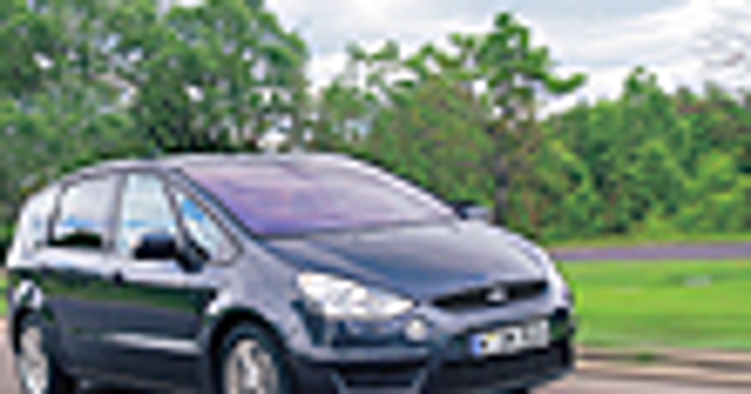 Ford S-Max 2.5 Turbo Titanium - Maksymalnie inny