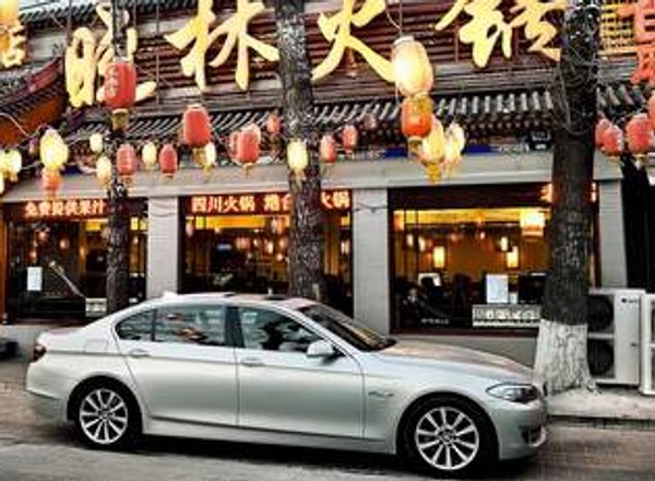 Światowa motoryzacja: 100 milionów aut w 2019 r.