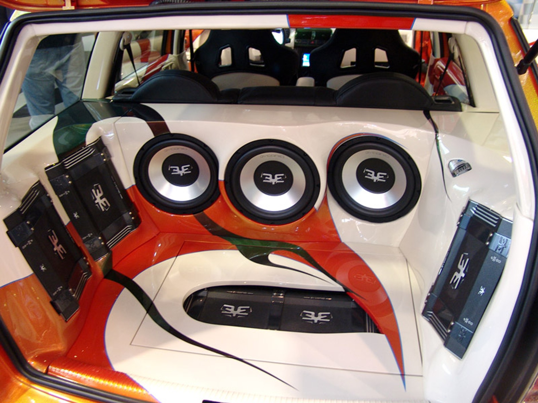 Tuning World Bodensee 2007: dziewczyny i samochody (fotogaleria)