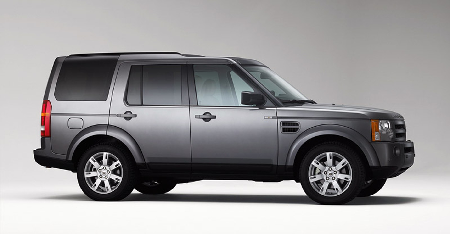 Land Rover Discovery 3: facelifting na nowy rok modelowy