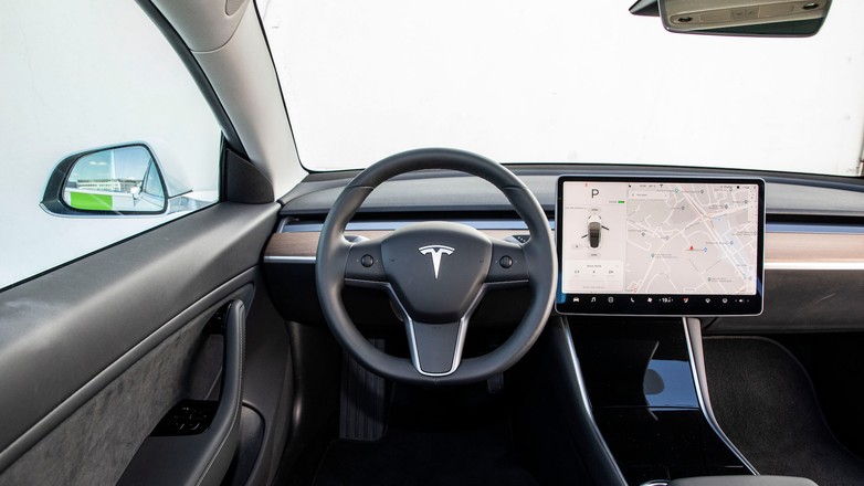 Tesla Model 3 Long Range AWD