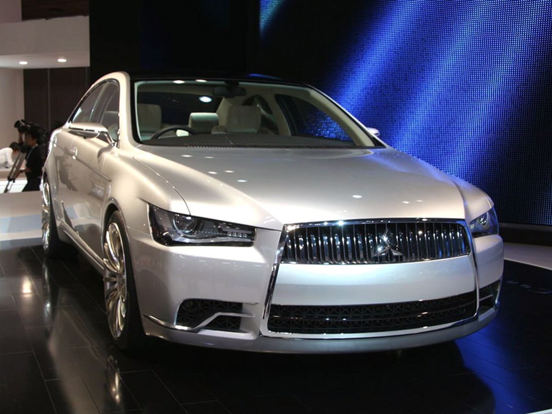 Tokio Motor Show 2007: Mitsubishi Concept-ZT – przyszłość sedana