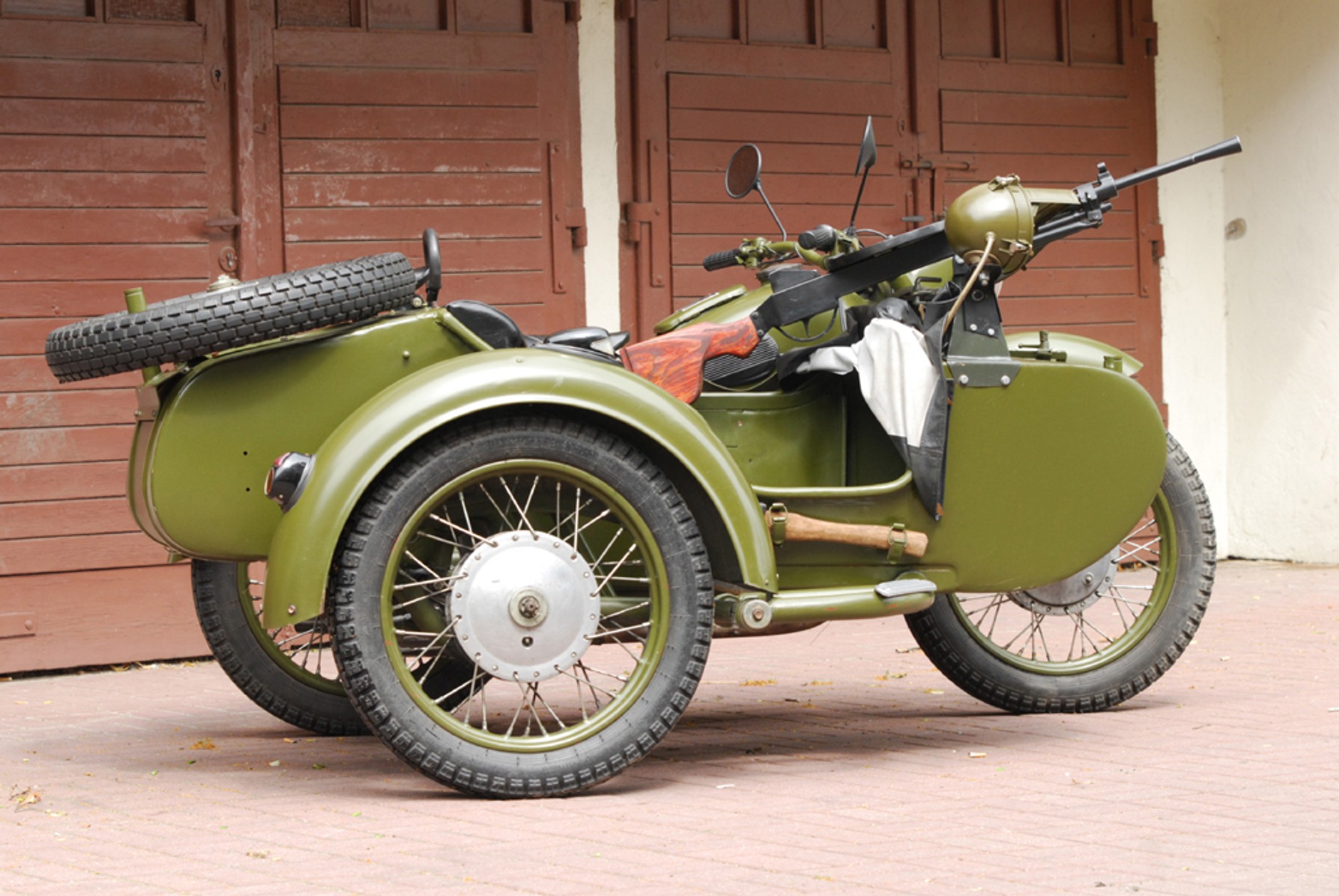 MW 750: Czołg lekki, trzykołowy