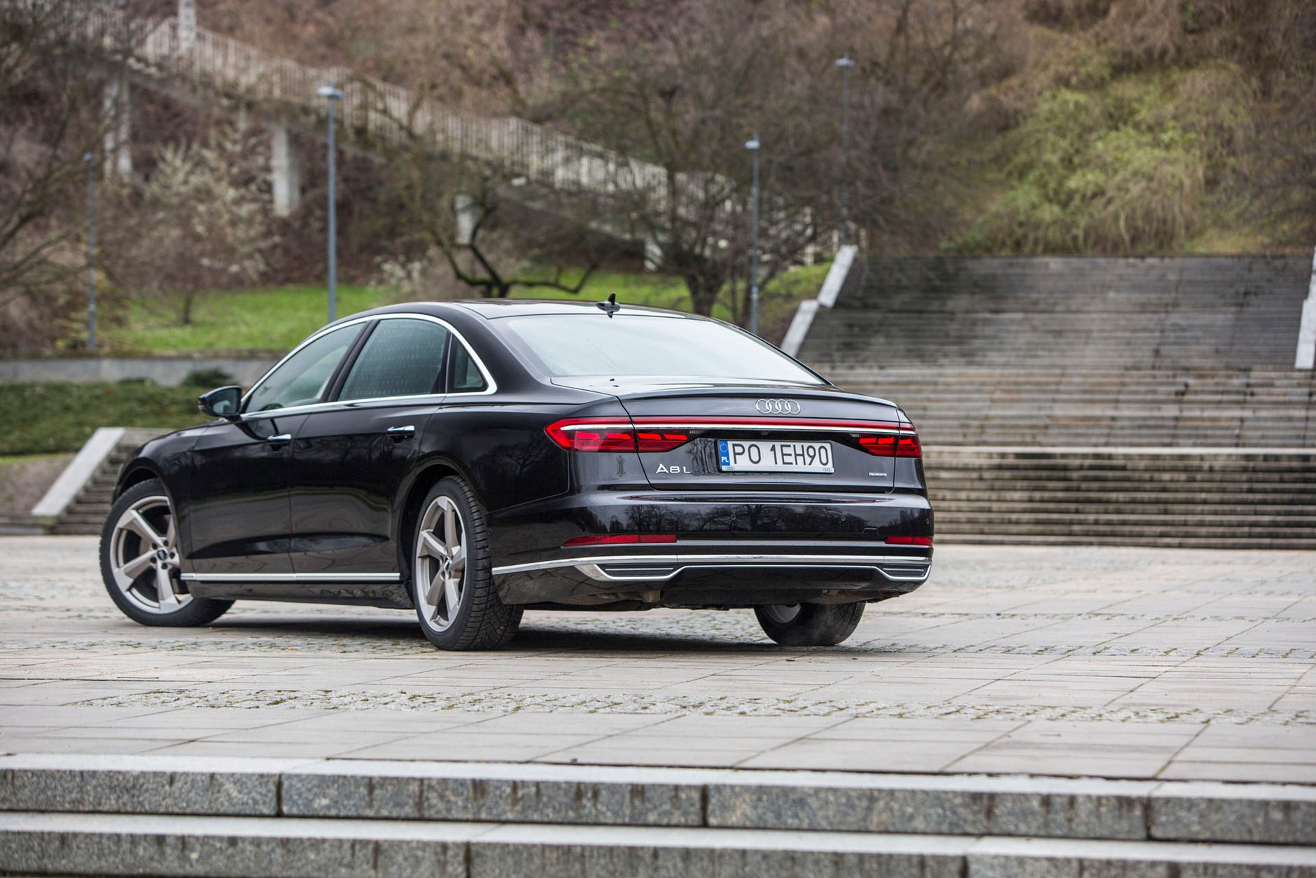 Audi A8 L 55 TFSI quattro - dotyk luksusu