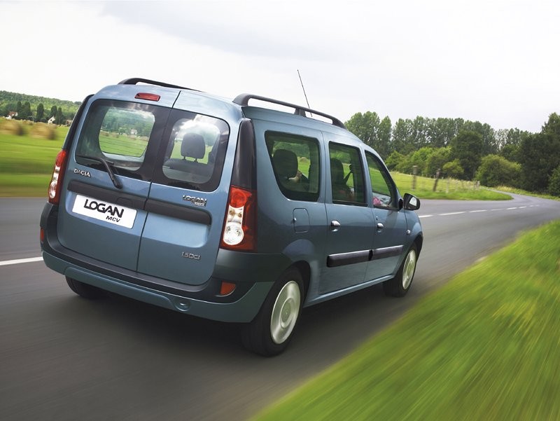 Paryż na żywo: Bestseller Logan w wersji kombi