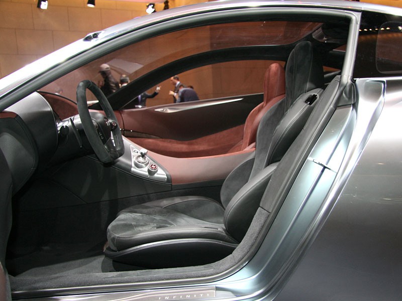 Genewa 2009: Infiniti Essence Concept (fotogaleria)