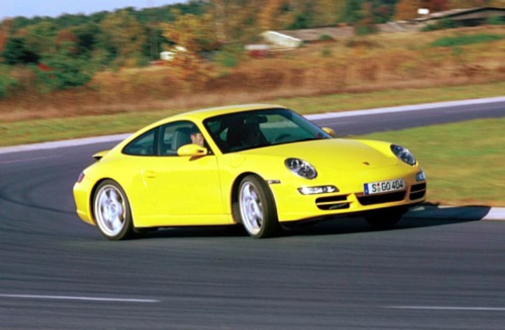 Które auto jest bardziej sportowe?