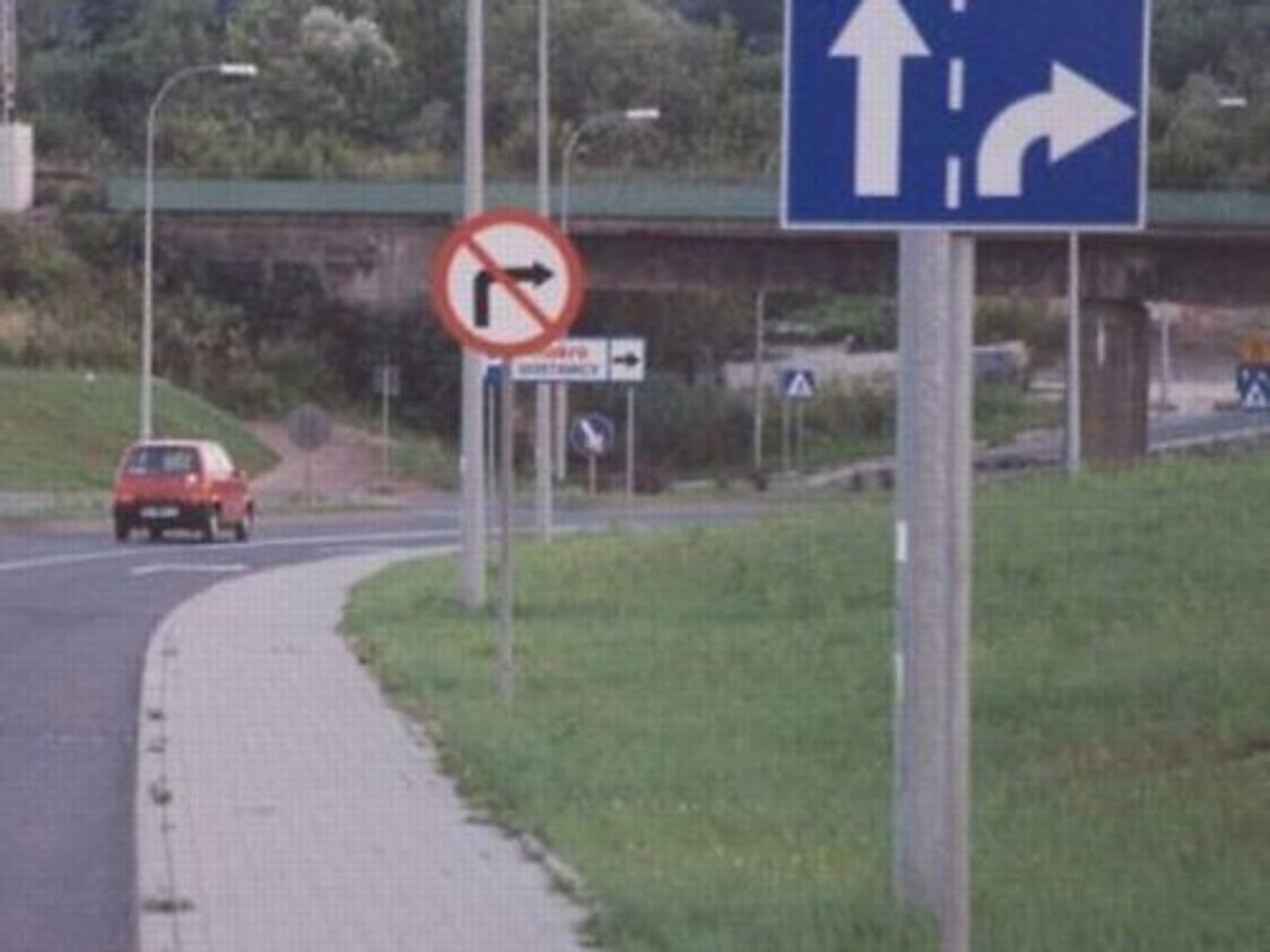 Uwaga absurd! Weź udział w naszej akcji