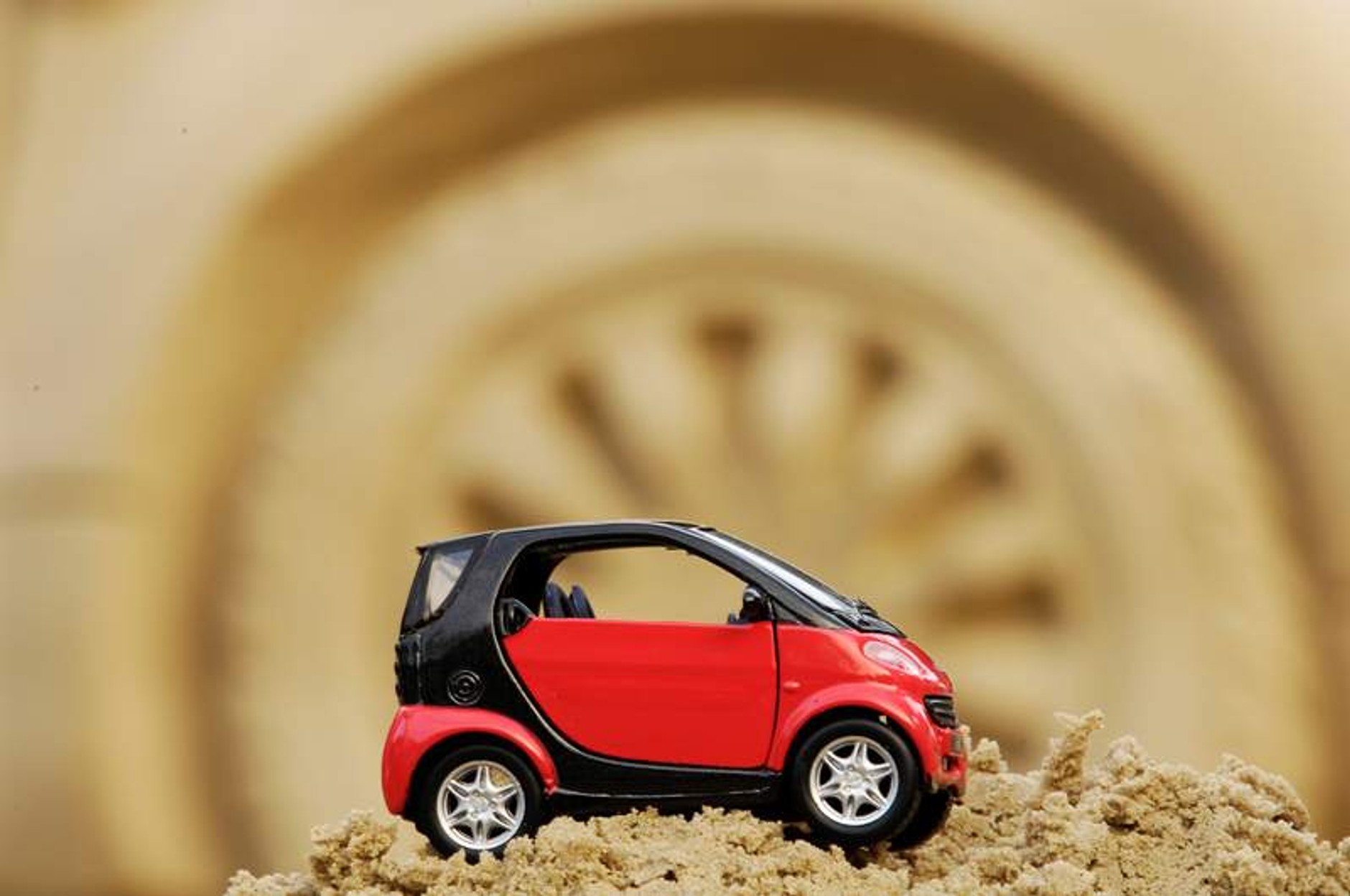 Plażowa premiera nowego Smart ForTwo
