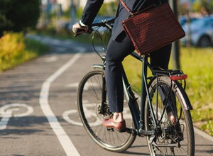 Zakaz wjazdu rowerów i hulajnóg elektrycznych. Wypatrujcie tego znaku drogowego