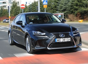 Lexus IS 300 - mocne wrażenia podczas jazdy gwarantowane