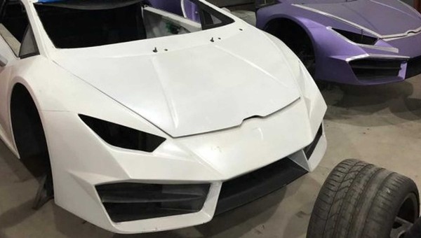 Odkryto fabrykę podróbek Ferrari i Lamborghini