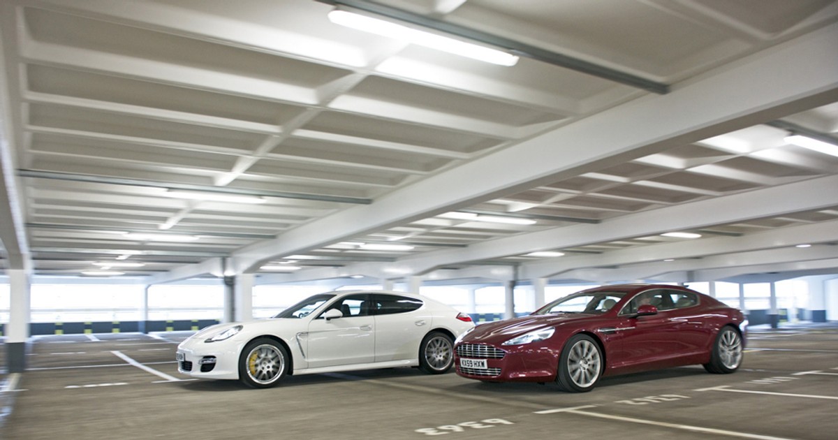 Luksus w nowym stylu: Aston Martin Rapide kontra Porsche Panamera Turbo