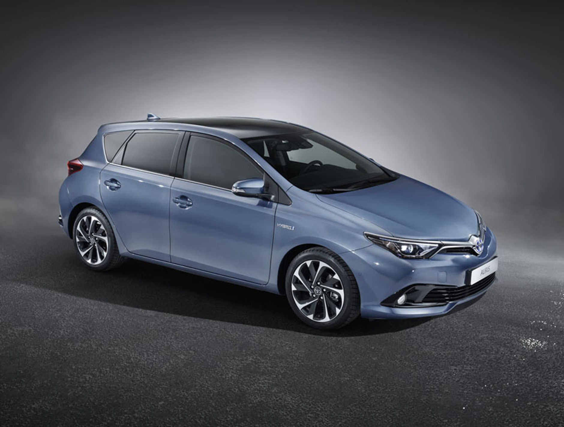 Zmodernizowana Toyota Auris w Genewie