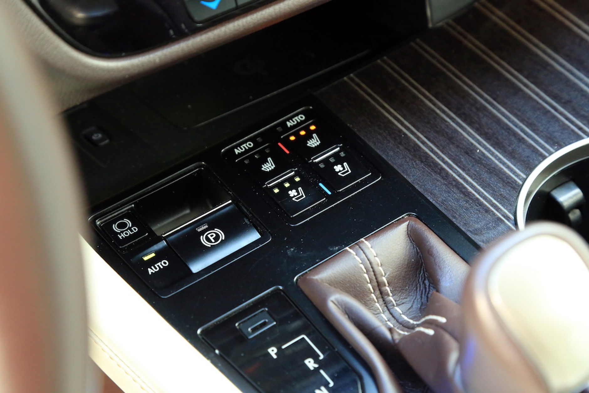 Lexus RX 450h L – luksus na 7 osób