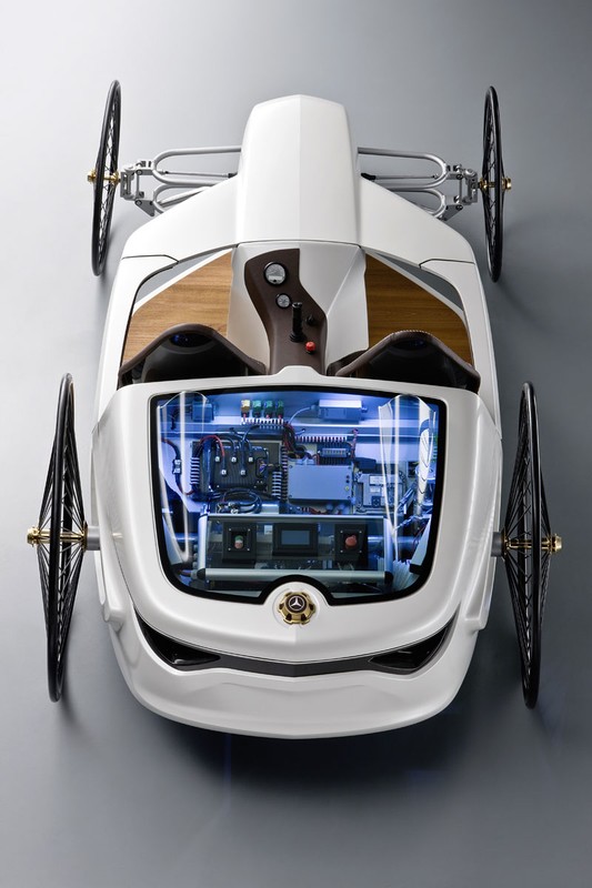 Mercedes-Benz F-Cell Roadster: powrót do przyszłości