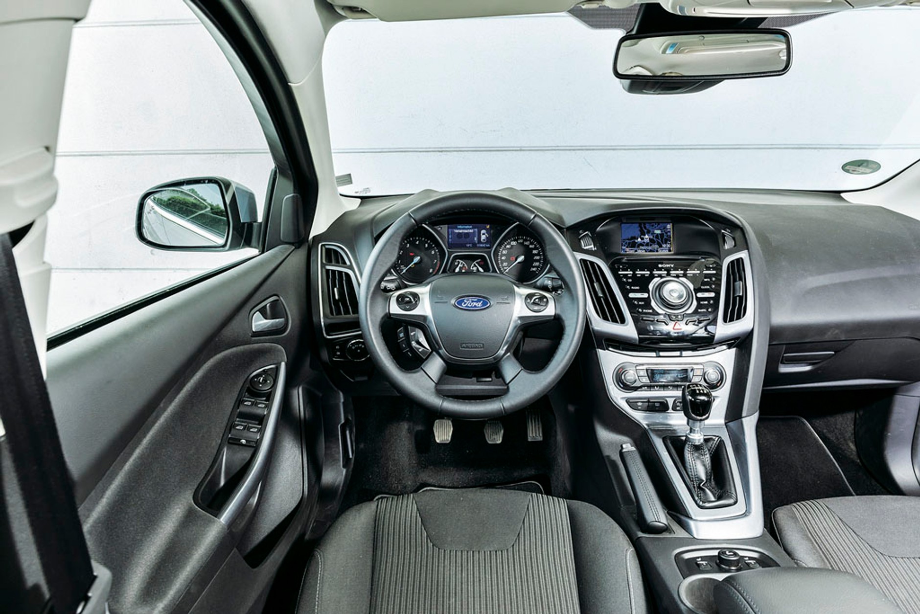 Ford Focus 1.0 EcoBoost Titanium - Na trzech garach po 6-kę